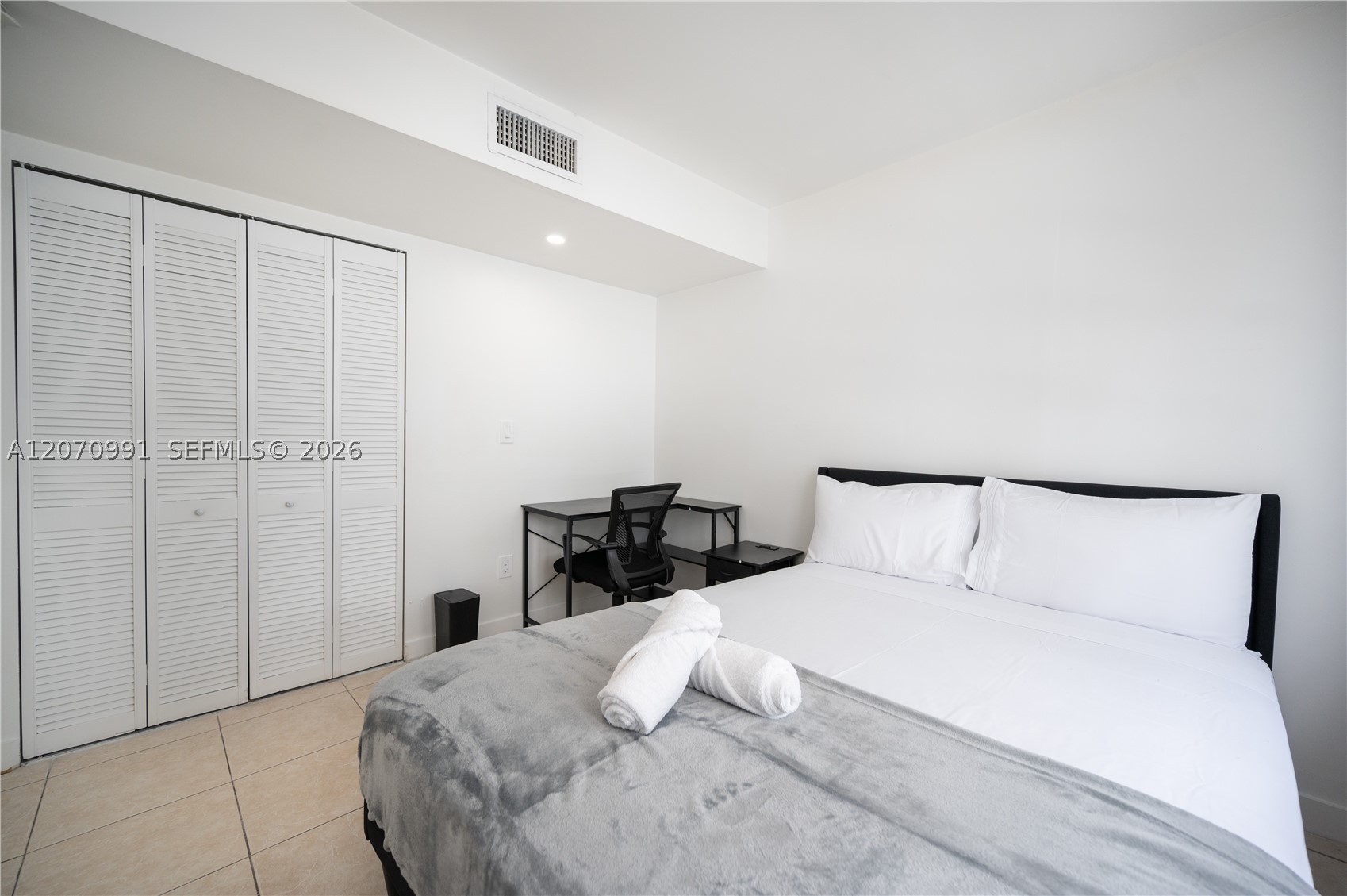 500 NE 26th St #5D