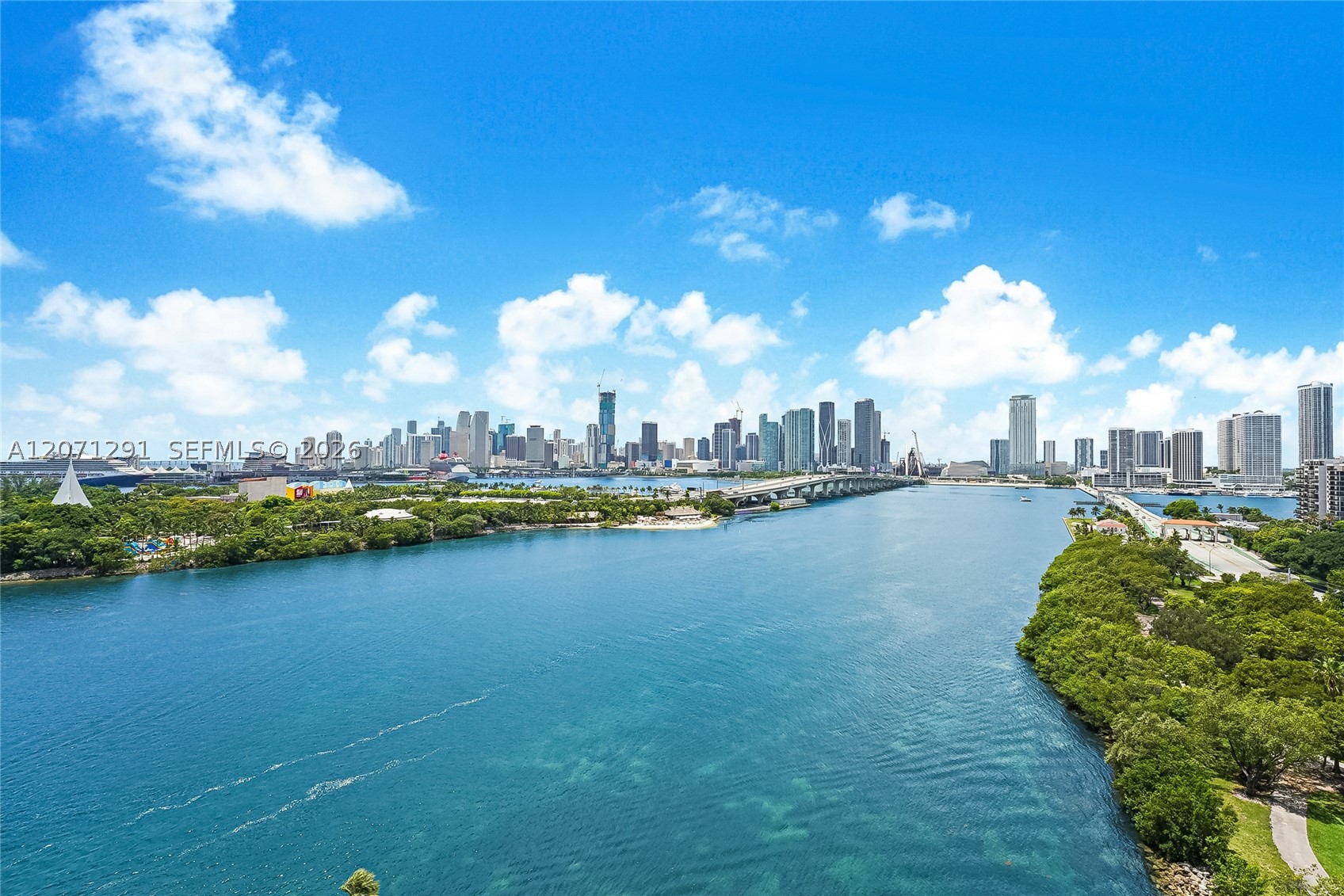 1000 Venetian Way #1108