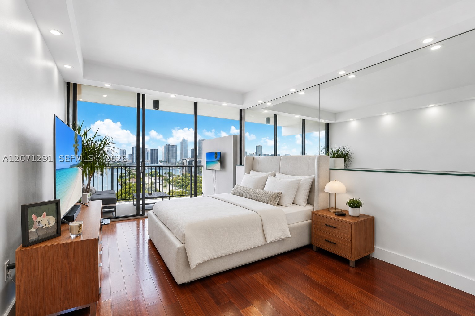 image 1000 Venetian Way9