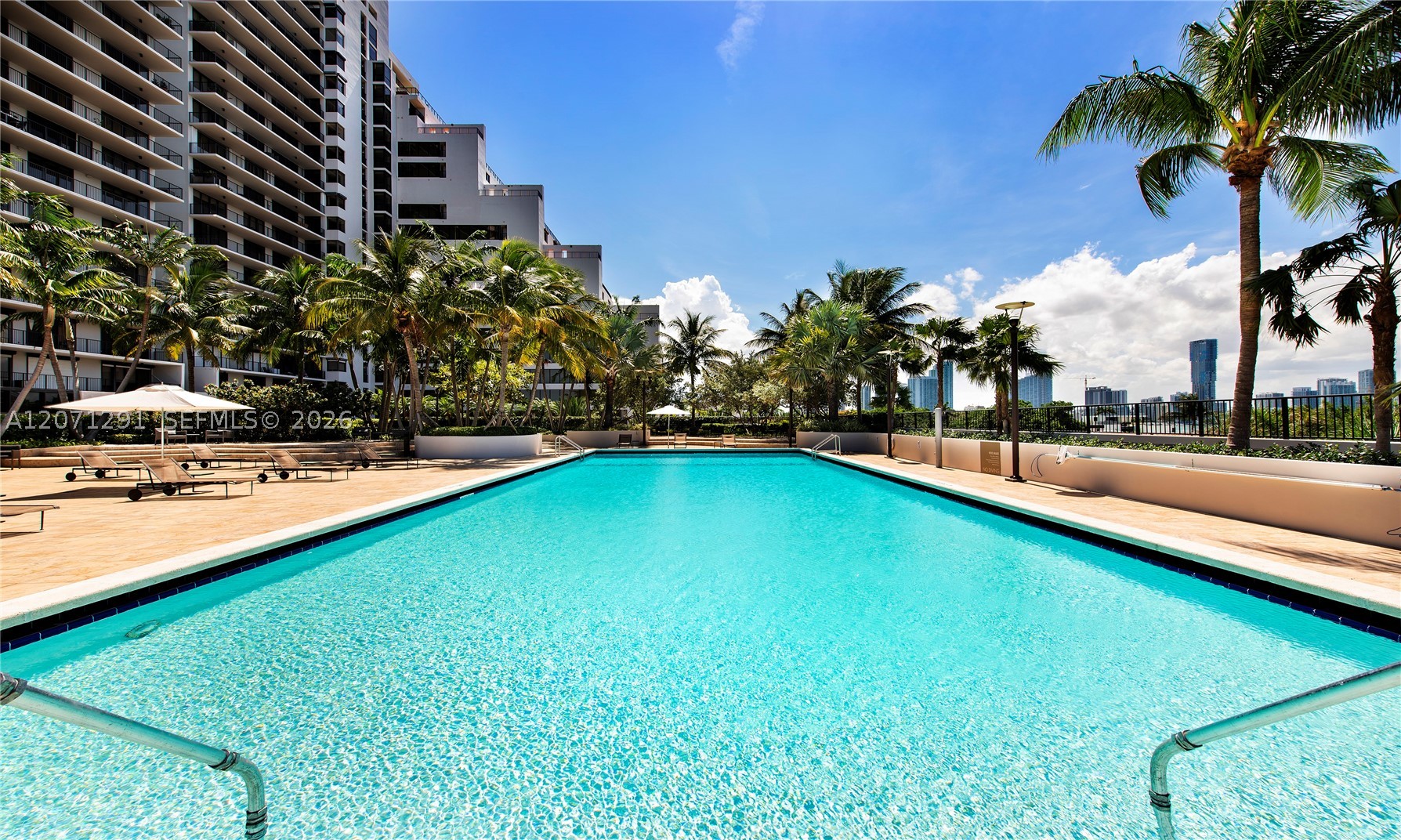 image 1000 Venetian Way18