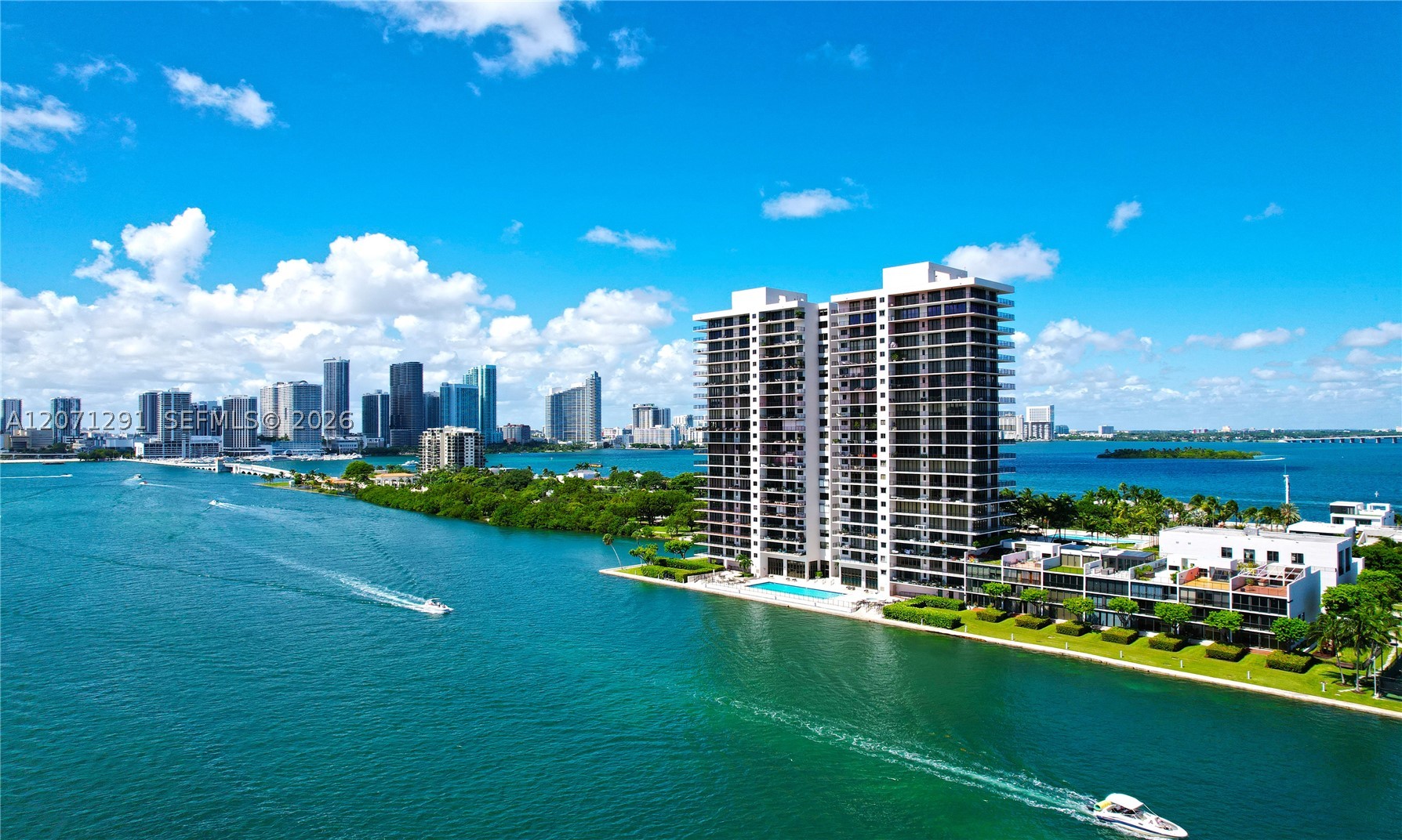 image 1000 Venetian Way21