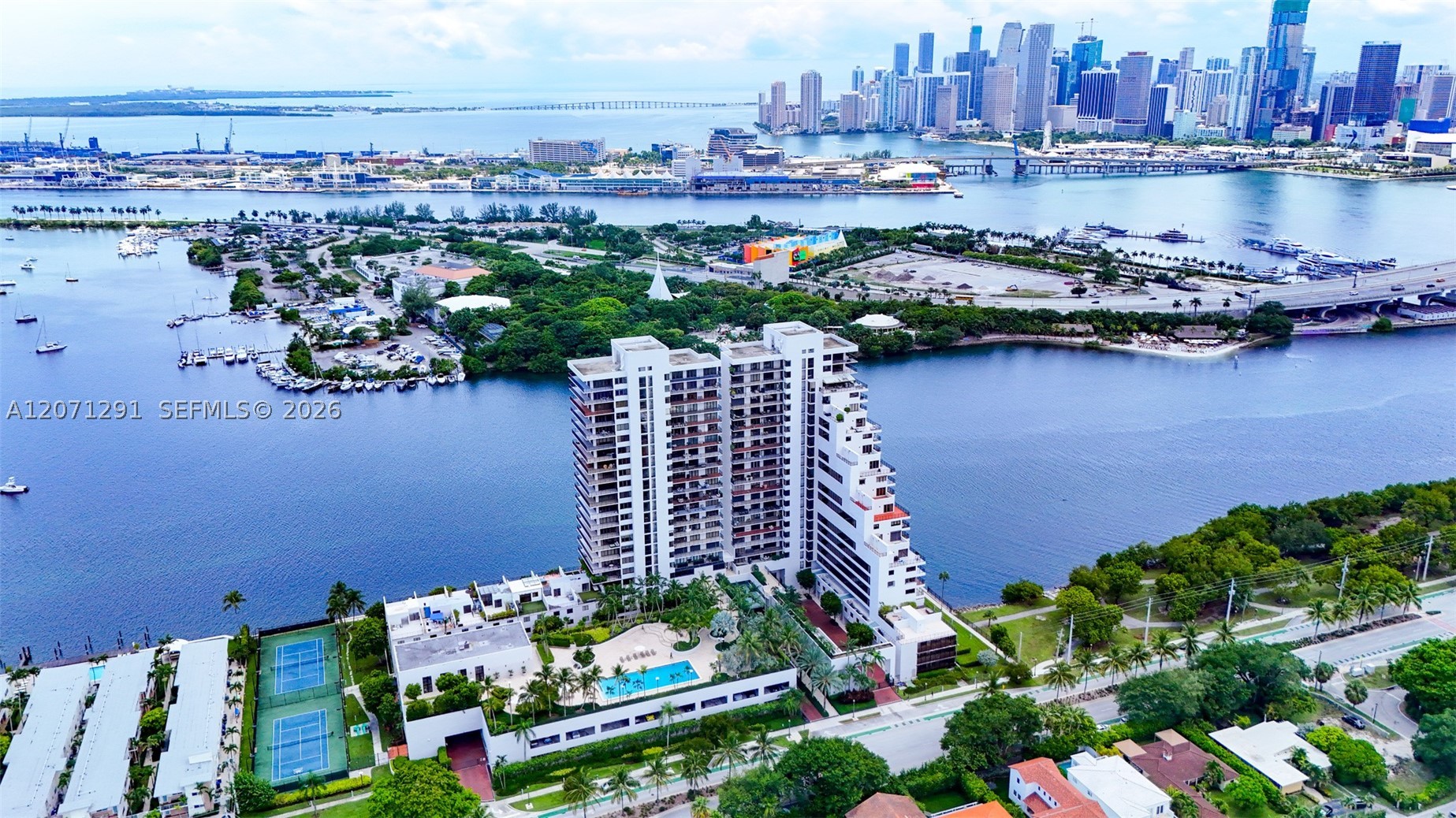 1000 Venetian Way #1108 Miami, FL 33139