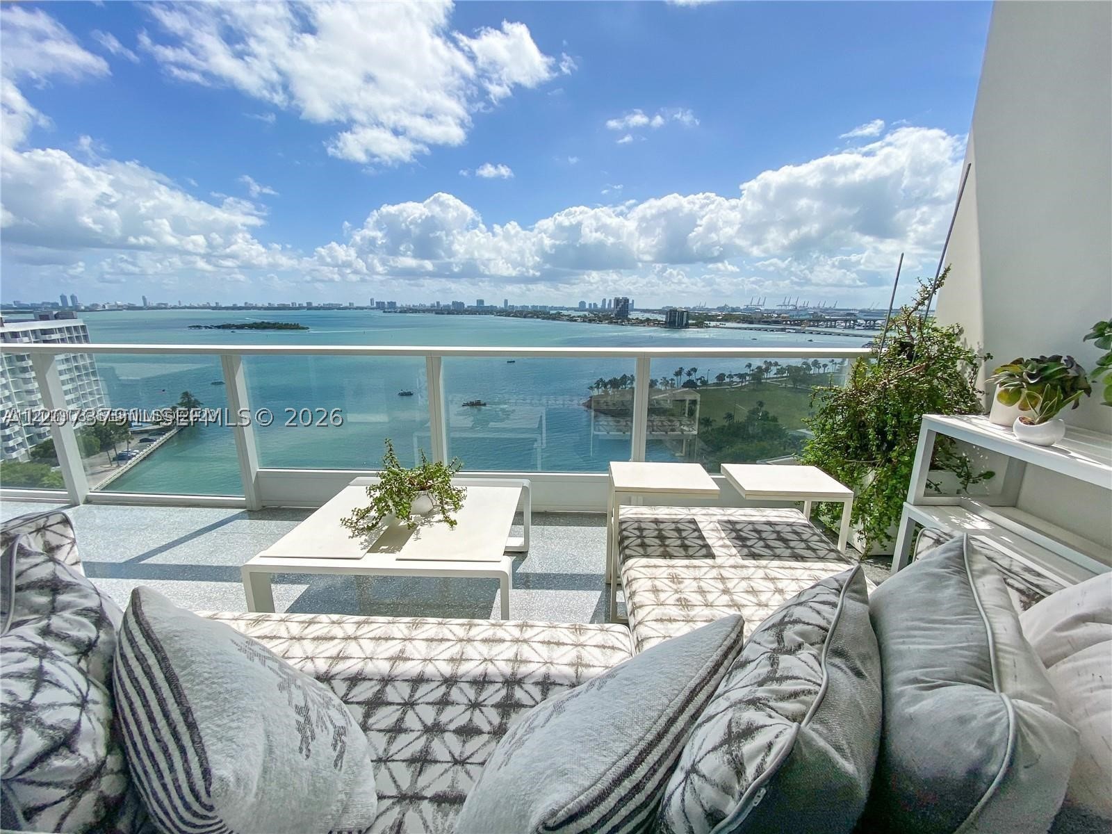 image Paramount Bay9