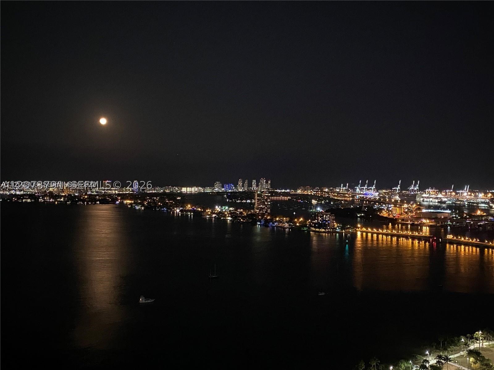 image Paramount Bay14