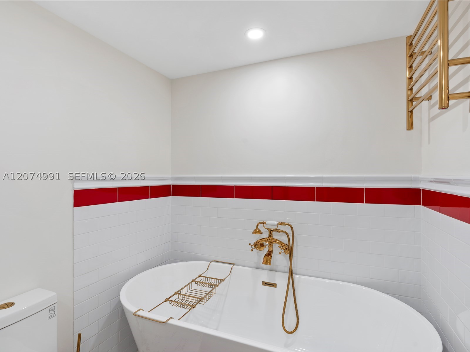 8877 Collins Ave #704 Surfside, FL 33154