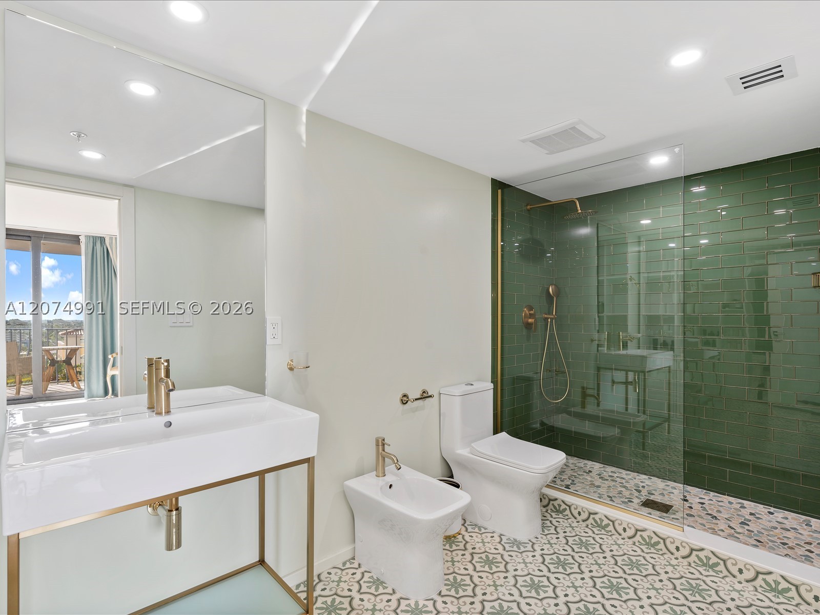 8877 Collins Ave #704 Surfside, FL 33154