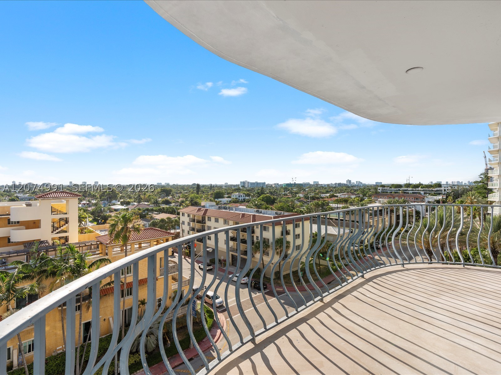 8877 Collins Ave #704 Surfside, FL 33154