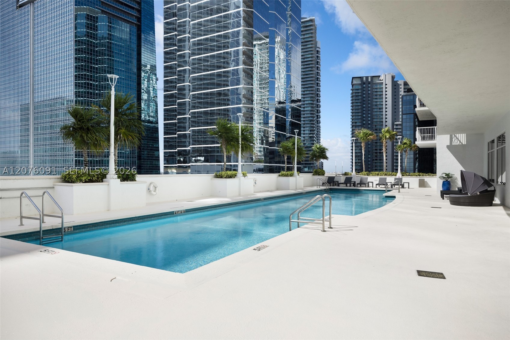 image The Club at Brickell Bay23