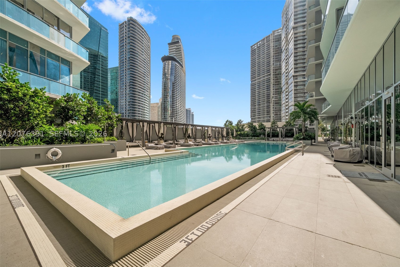 77 SE 5th St #2805 Miami, FL 33131
