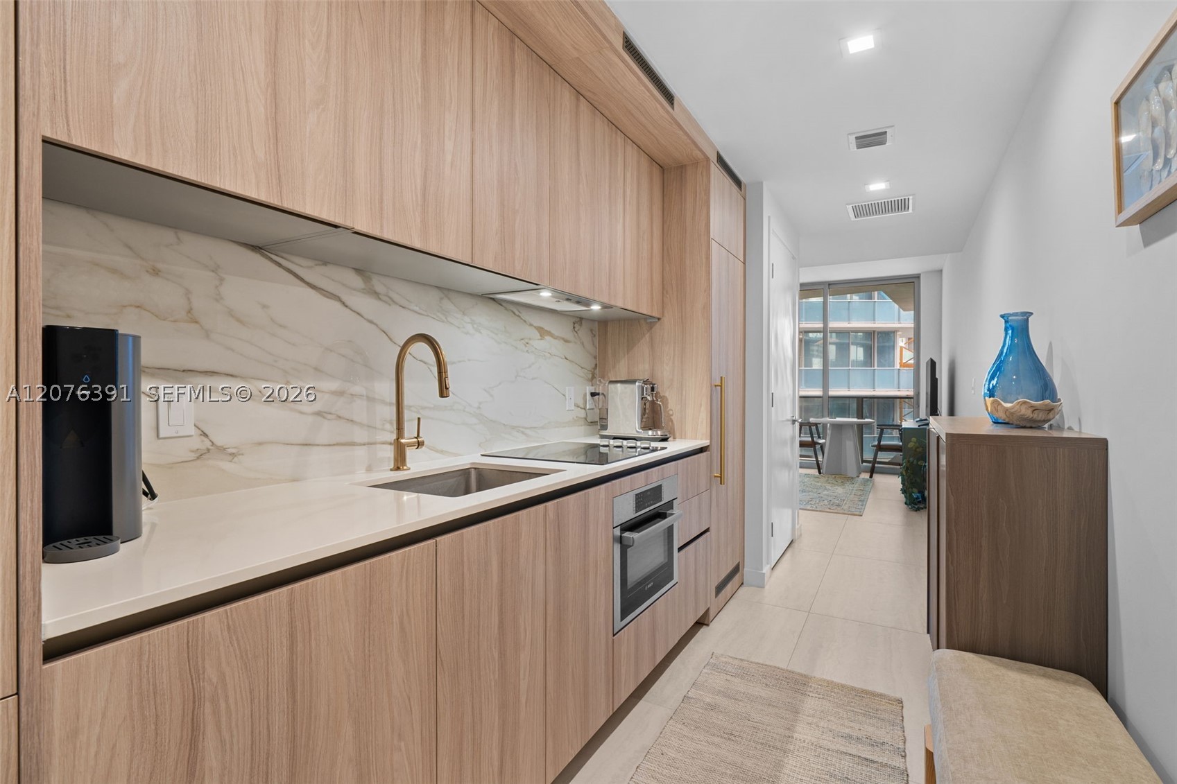 77 SE 5th St #2805 Miami, FL 33131