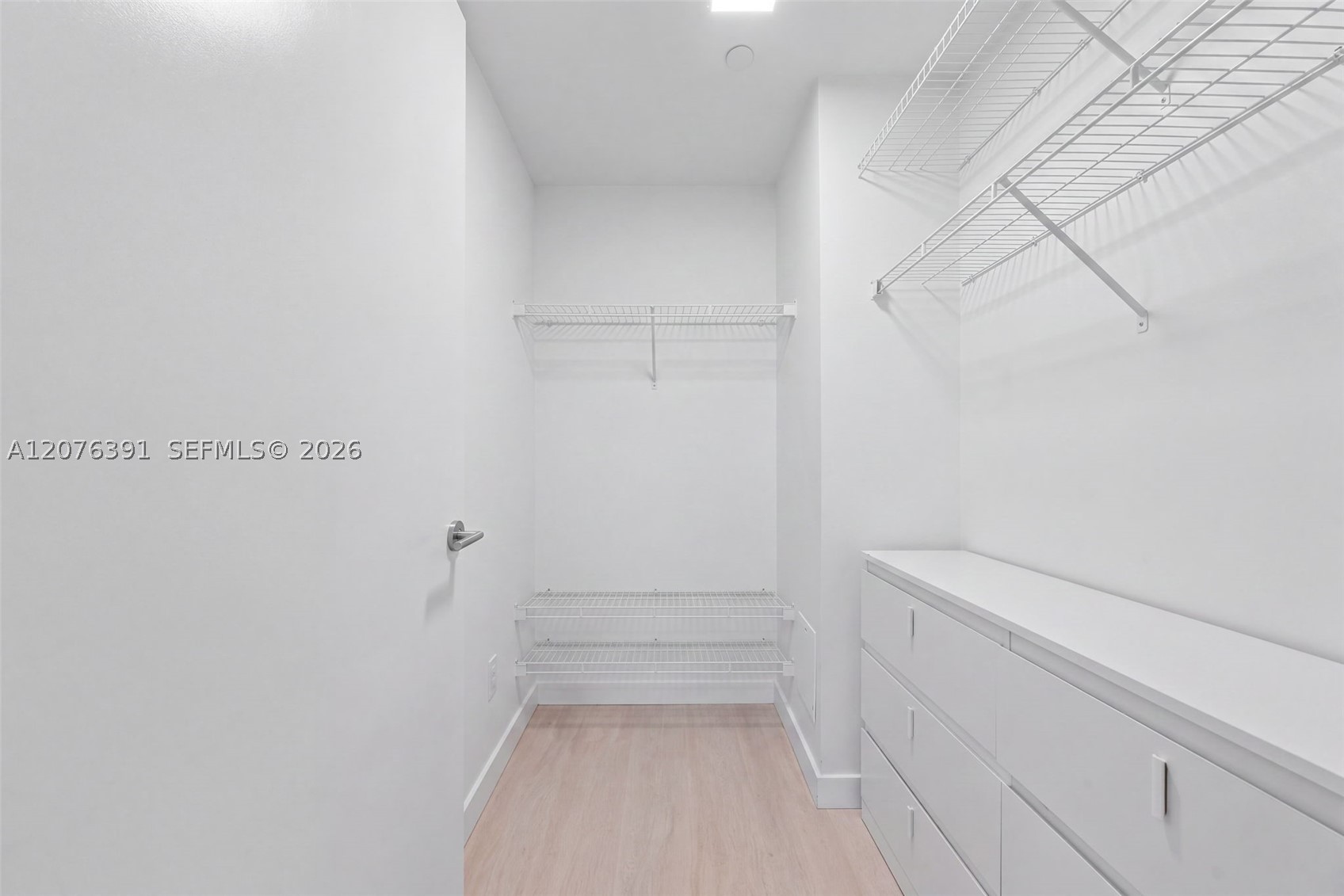 77 SE 5th St #2805 Miami, FL 33131