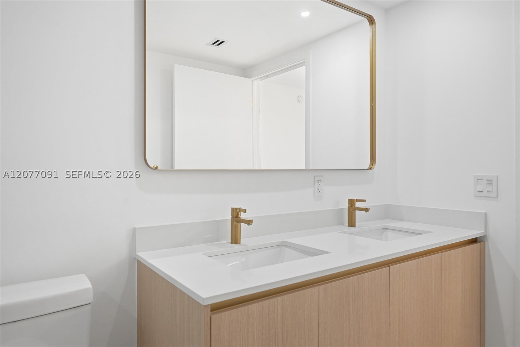 90 NE 32nd #411 Miami, FL 33137