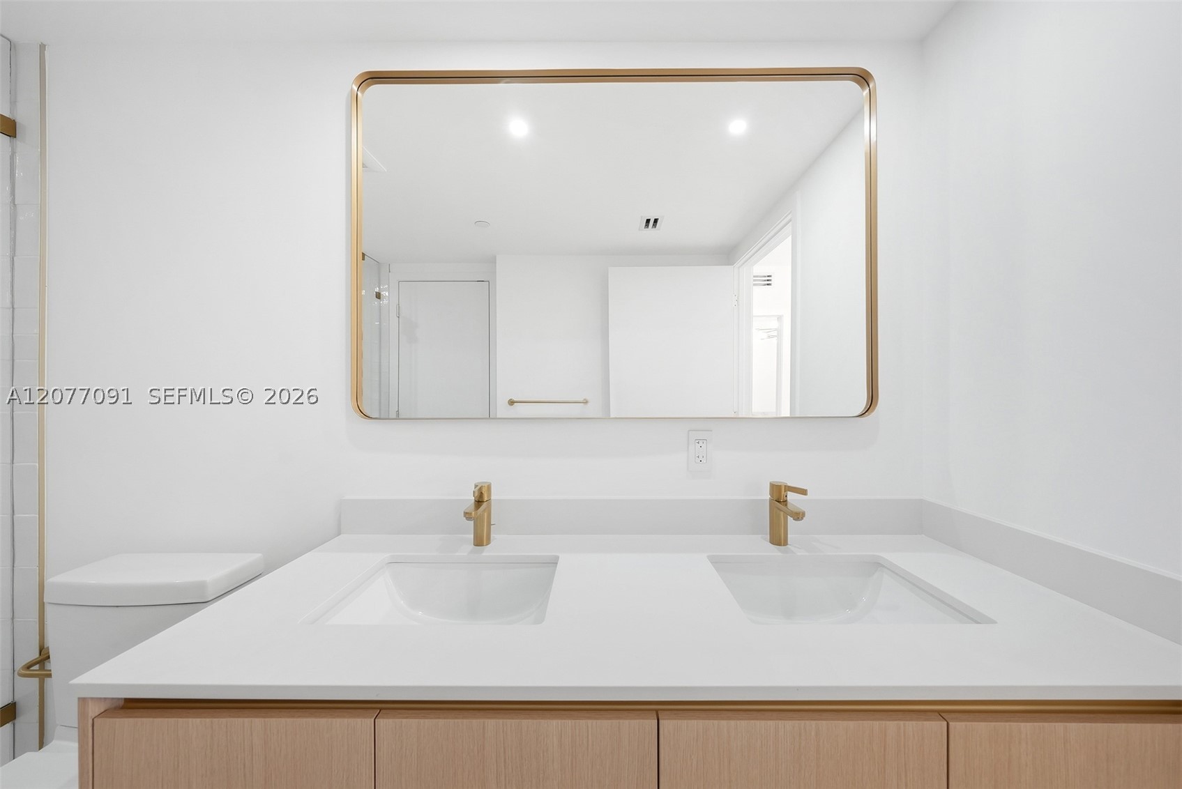 90 NE 32nd #411 Miami, FL 33137