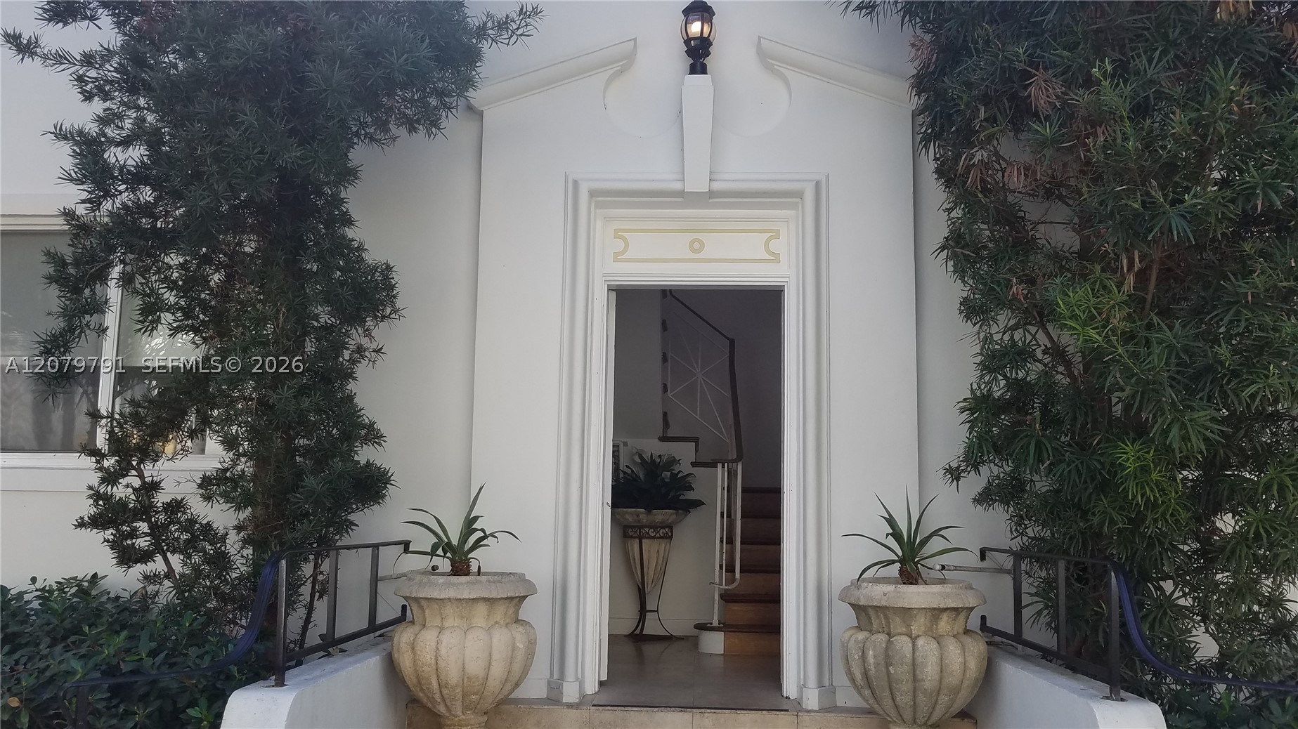 3921 N Meridian Ave Miami Beach, FL 33140