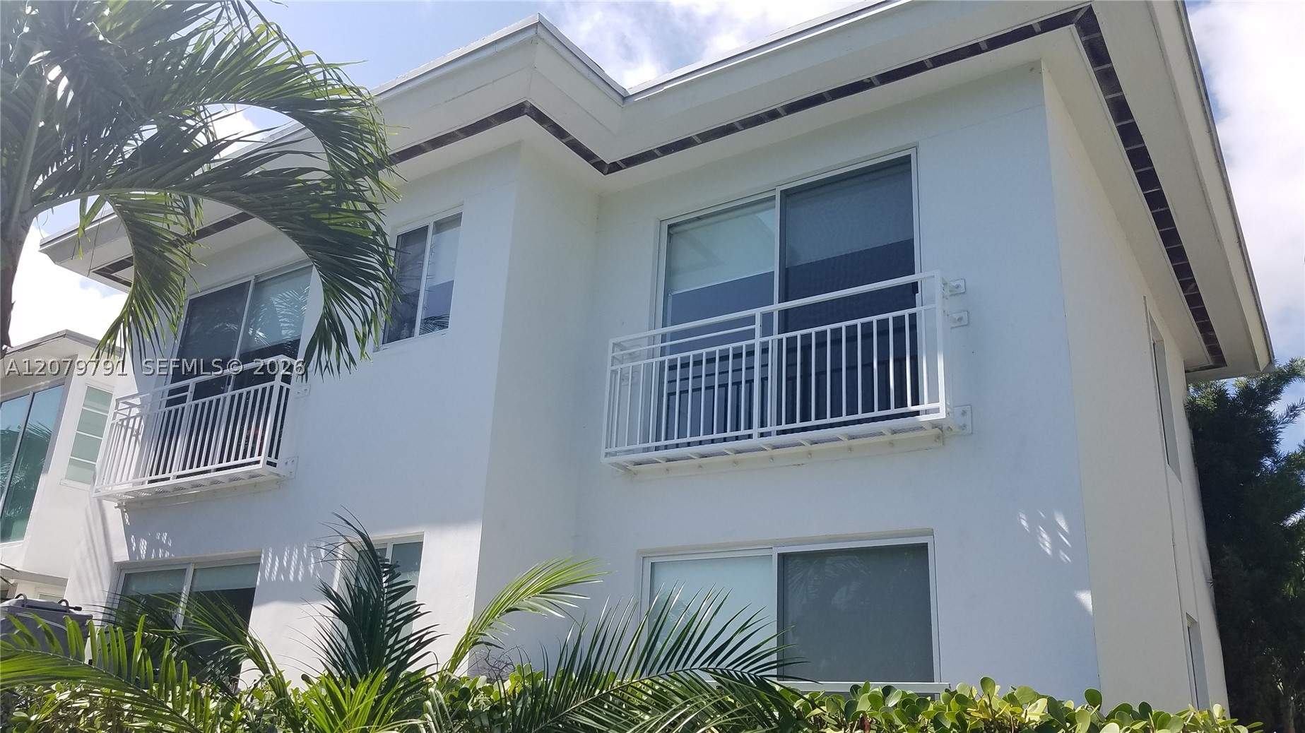 3921 N Meridian Ave Miami Beach, FL 33140