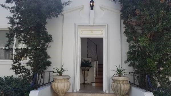 3921 N Meridian Ave Miami Beach, FL 33140