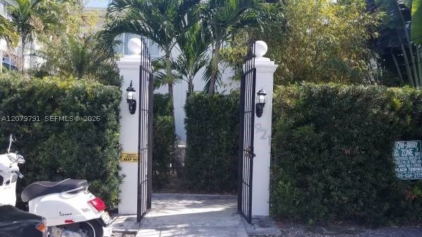 3921 N Meridian Ave Miami Beach, FL 33140