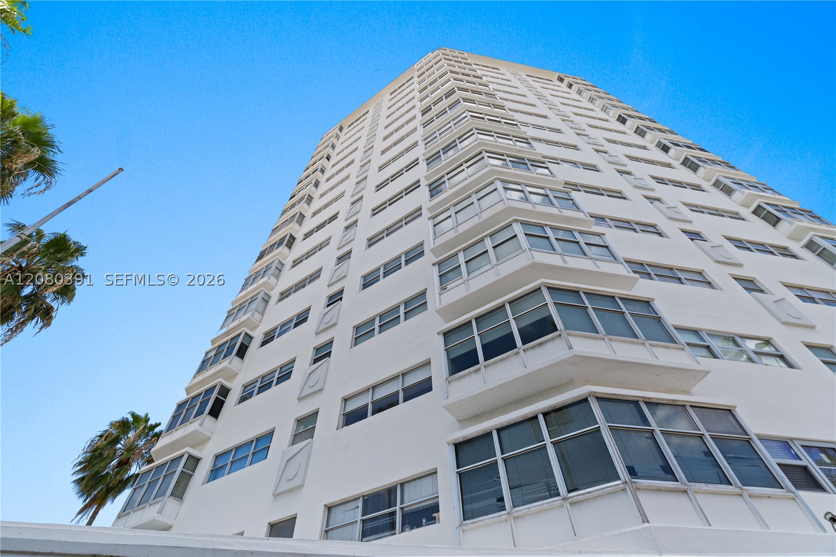 1881 Washington Ave #4G