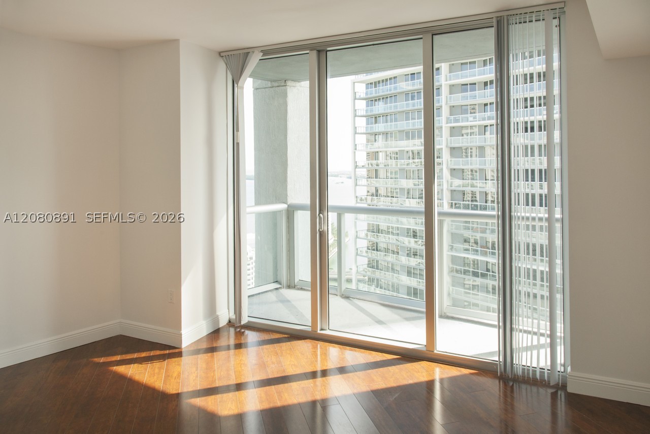 image Icon Brickell I11