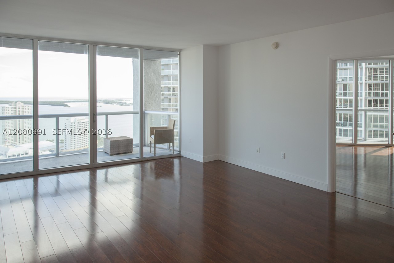 image Icon Brickell I12