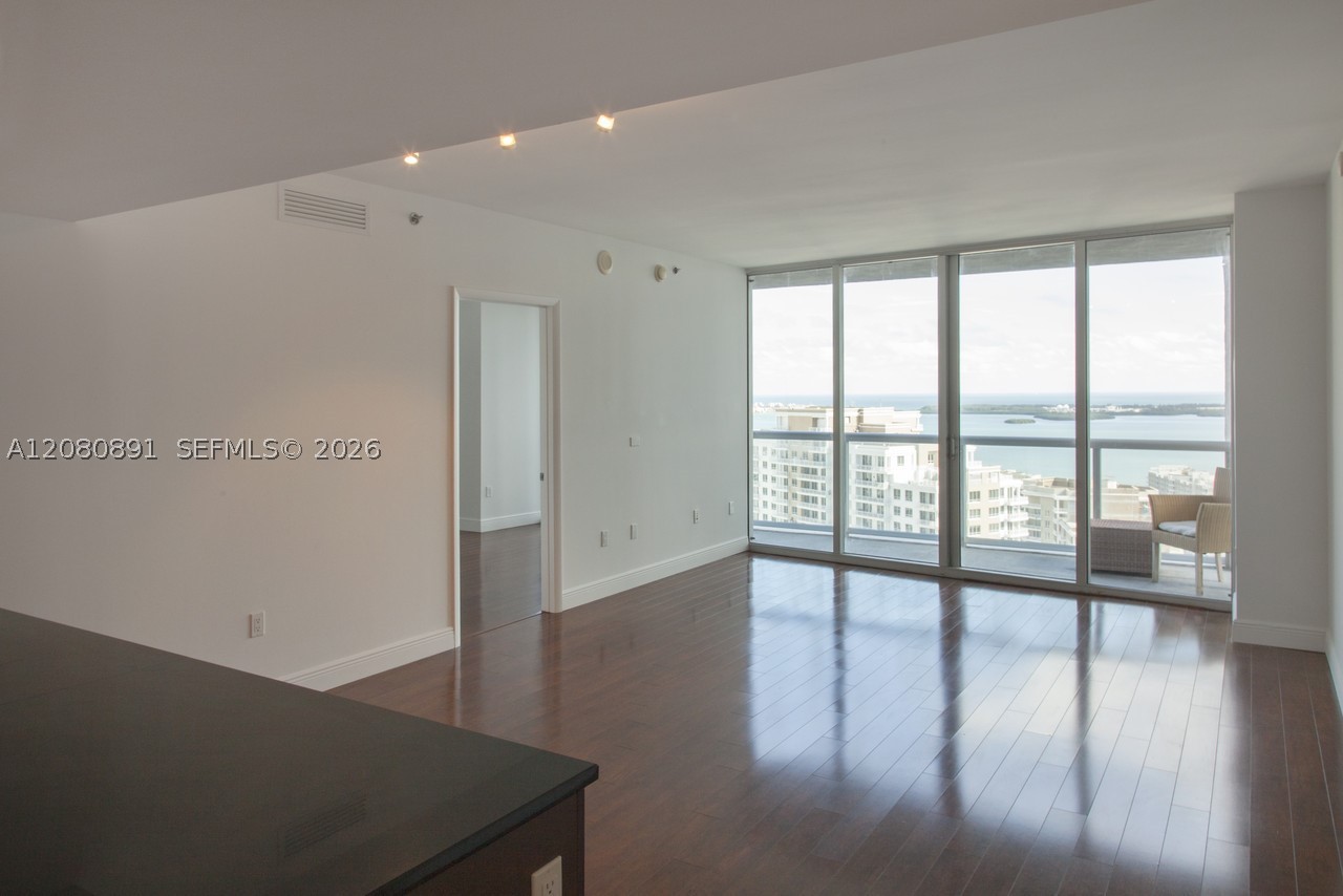 image Icon Brickell I6