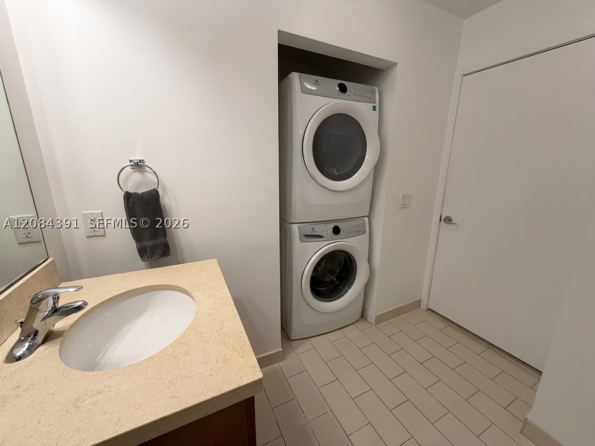 image Axis on Brickell South8