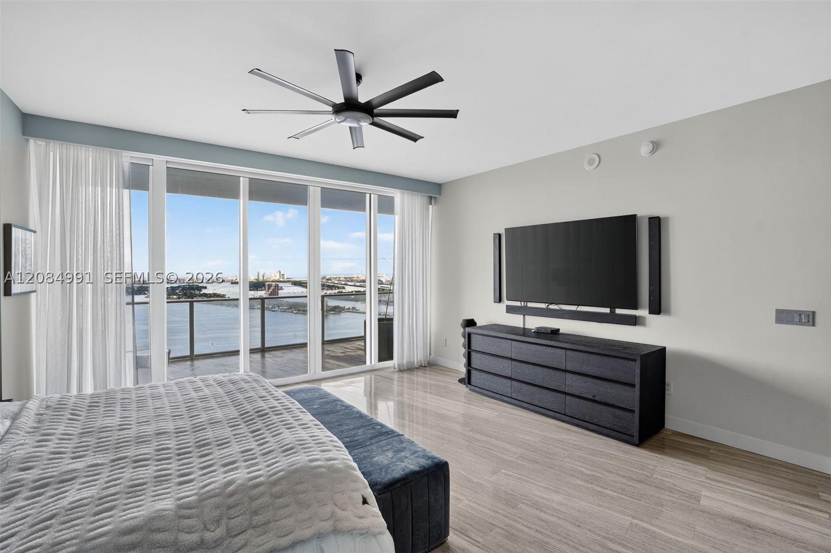 2020 N Bayshore Dr #3708 Miami, FL 33137
