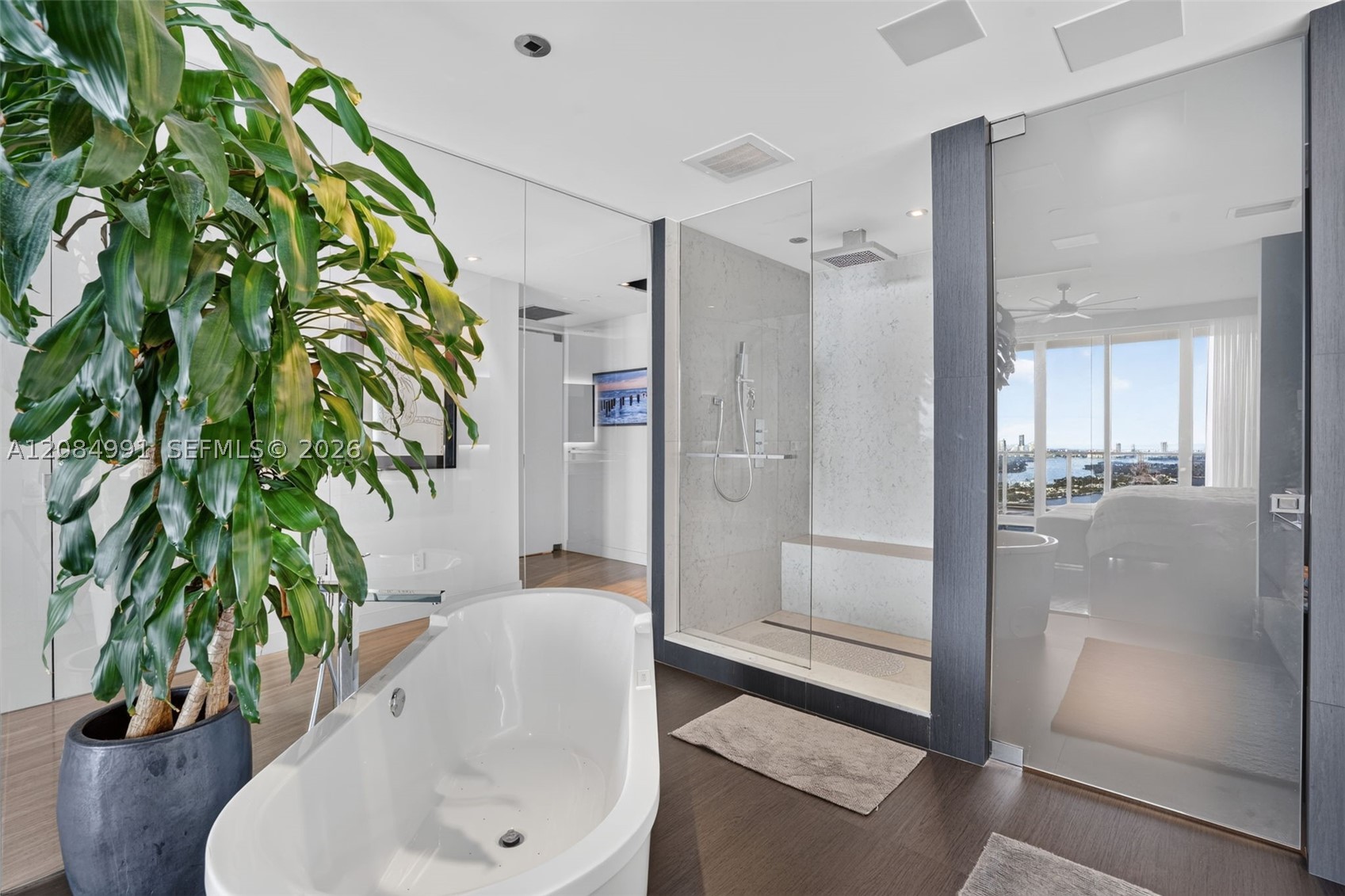 2020 N Bayshore Dr #3708 Miami, FL 33137