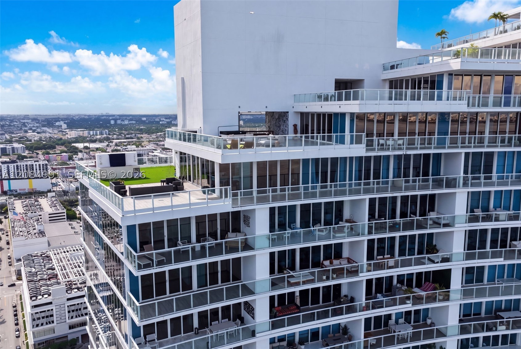 2020 N Bayshore Dr #3708 Miami, FL 33137