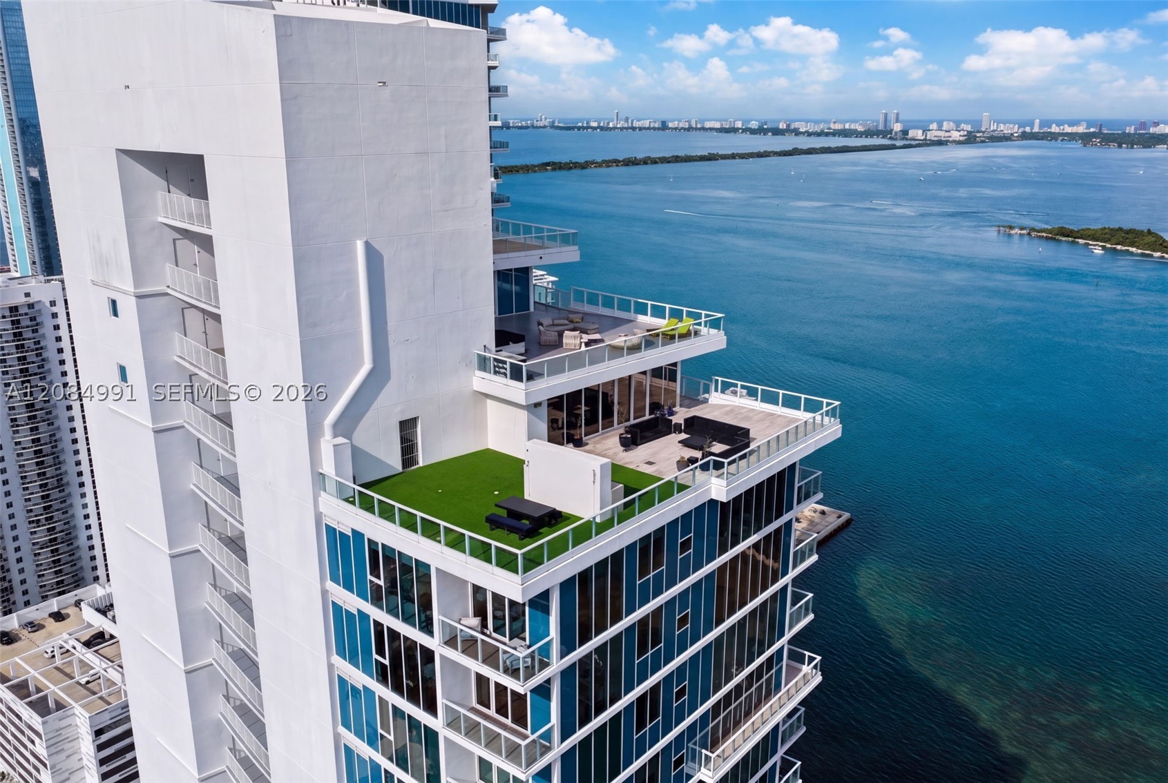 2020 N Bayshore Dr #3708 Miami, FL 33137
