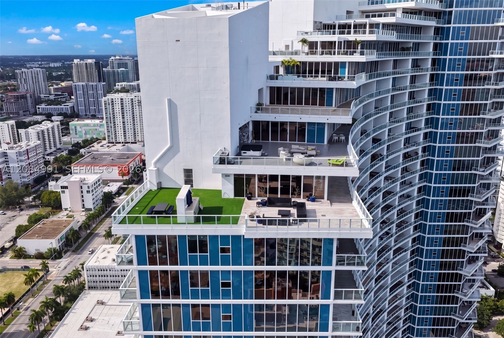 2020 N Bayshore Dr #3708 Miami, FL 33137
