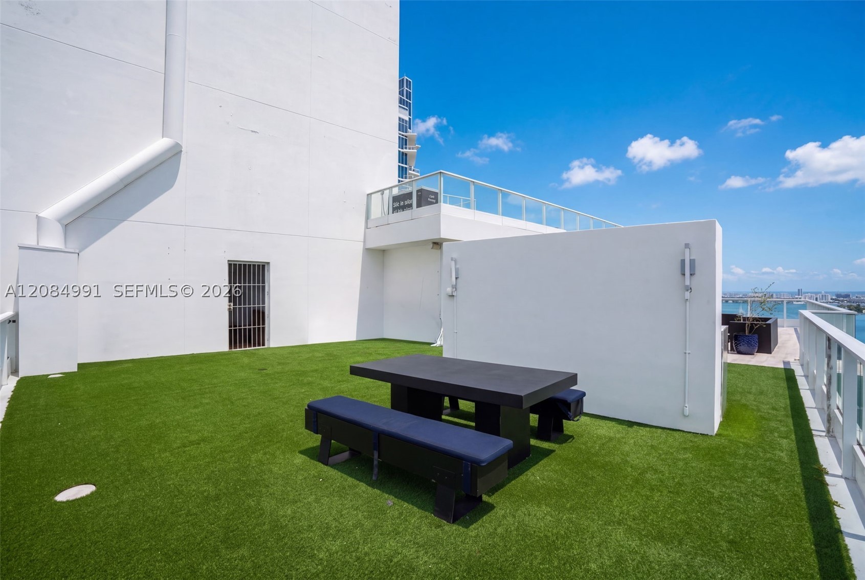 2020 N Bayshore Dr #3708 Miami, FL 33137