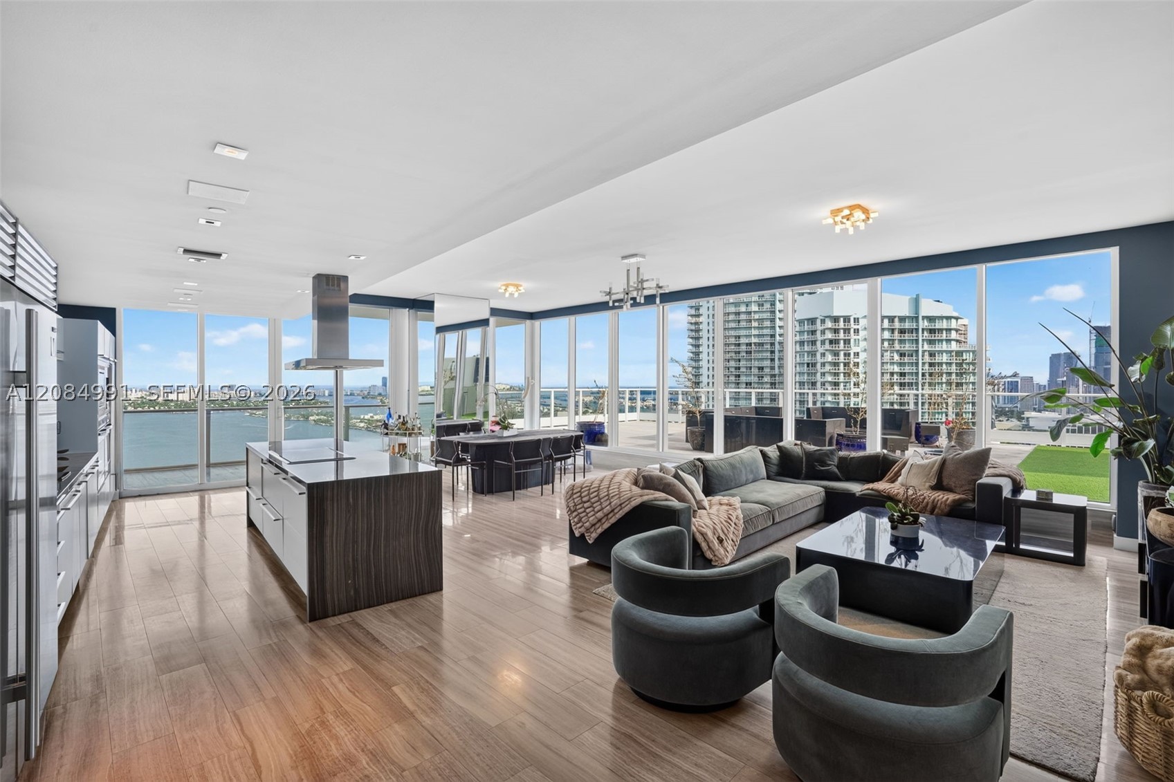 2020 N Bayshore Dr #3708 Miami, FL 33137