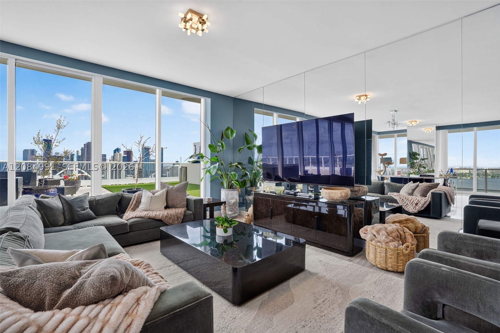 2020 N Bayshore Dr #3708 Miami, FL 33137