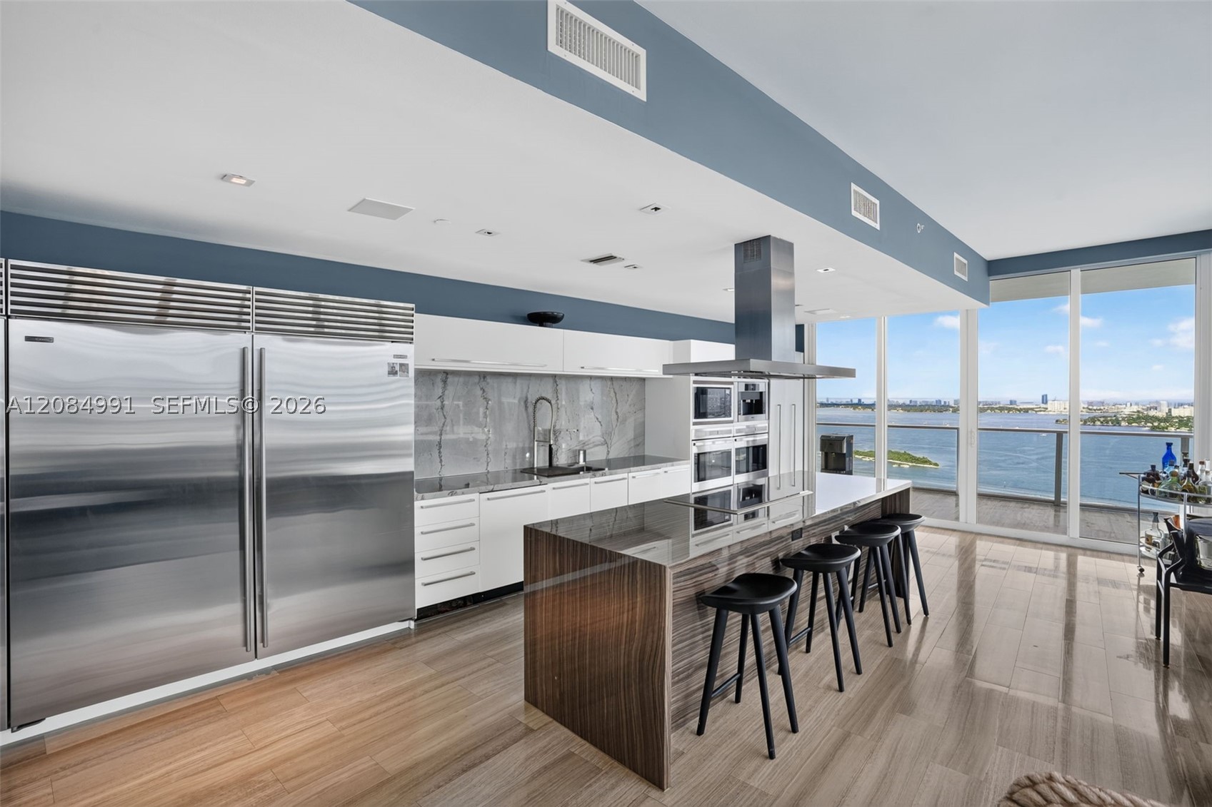 2020 N Bayshore Dr #3708 Miami, FL 33137