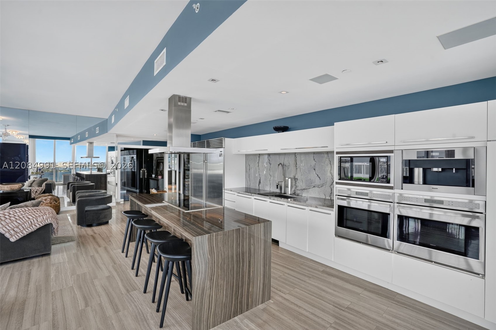 2020 N Bayshore Dr #3708 Miami, FL 33137