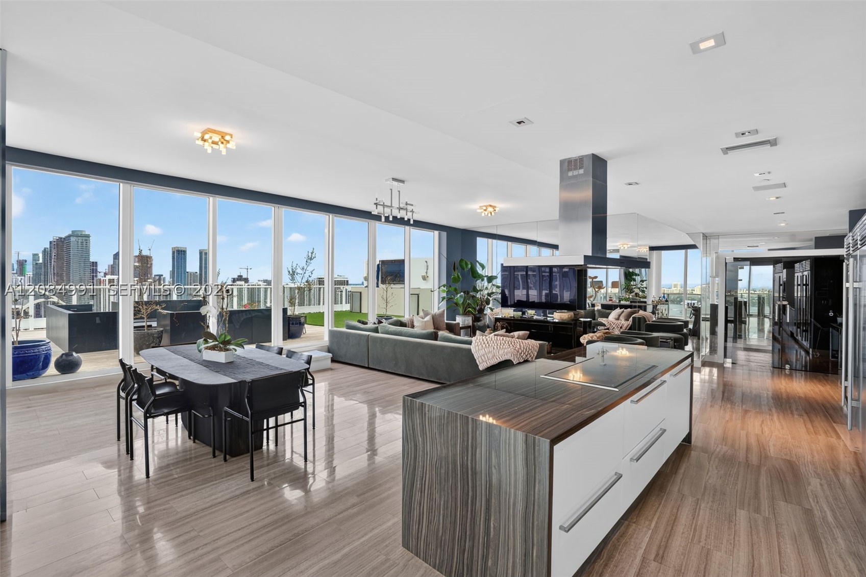 2020 N Bayshore Dr #3708 Miami, FL 33137