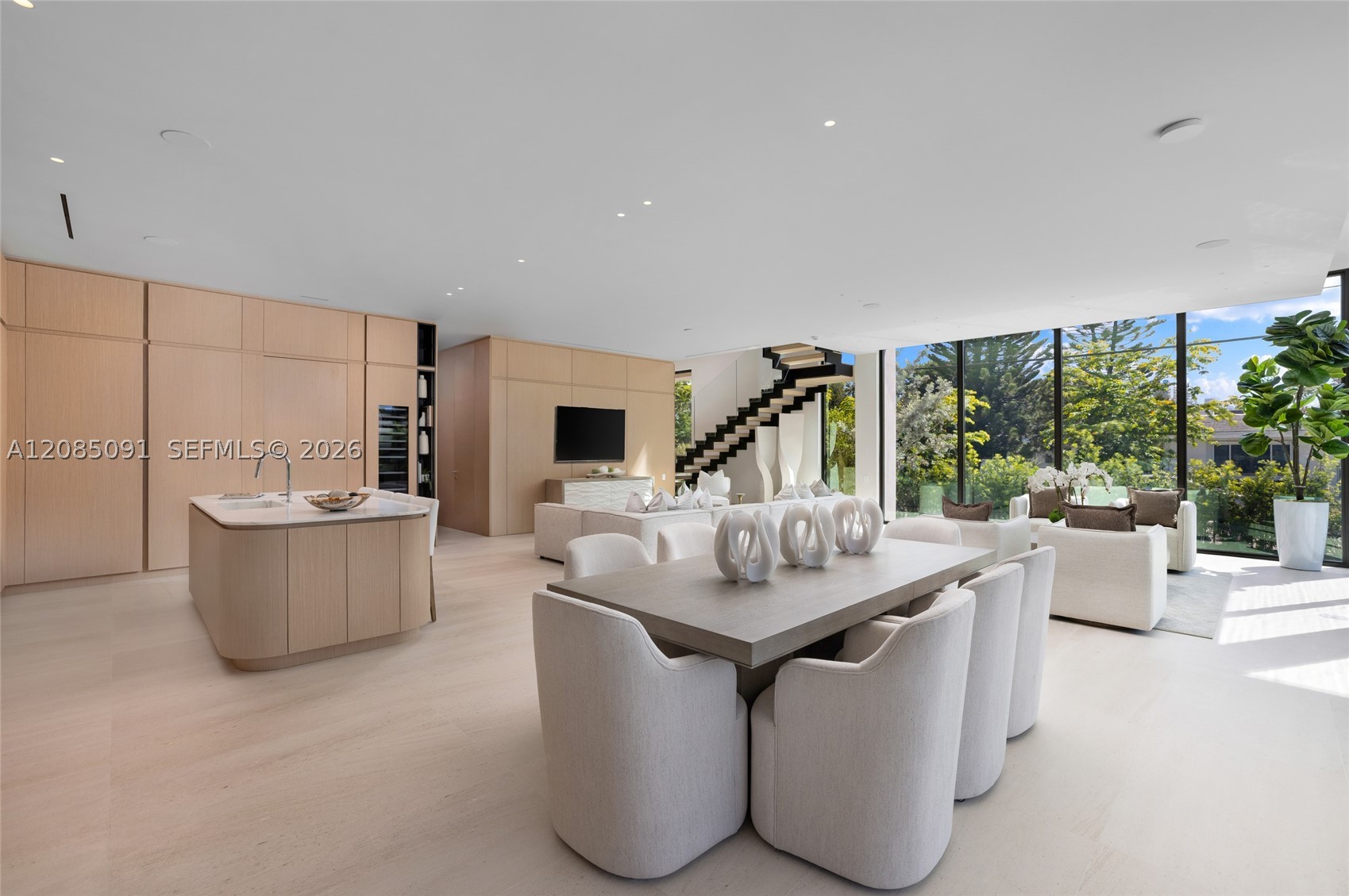 4940 Cherokee Ave Miami Beach, FL 33140