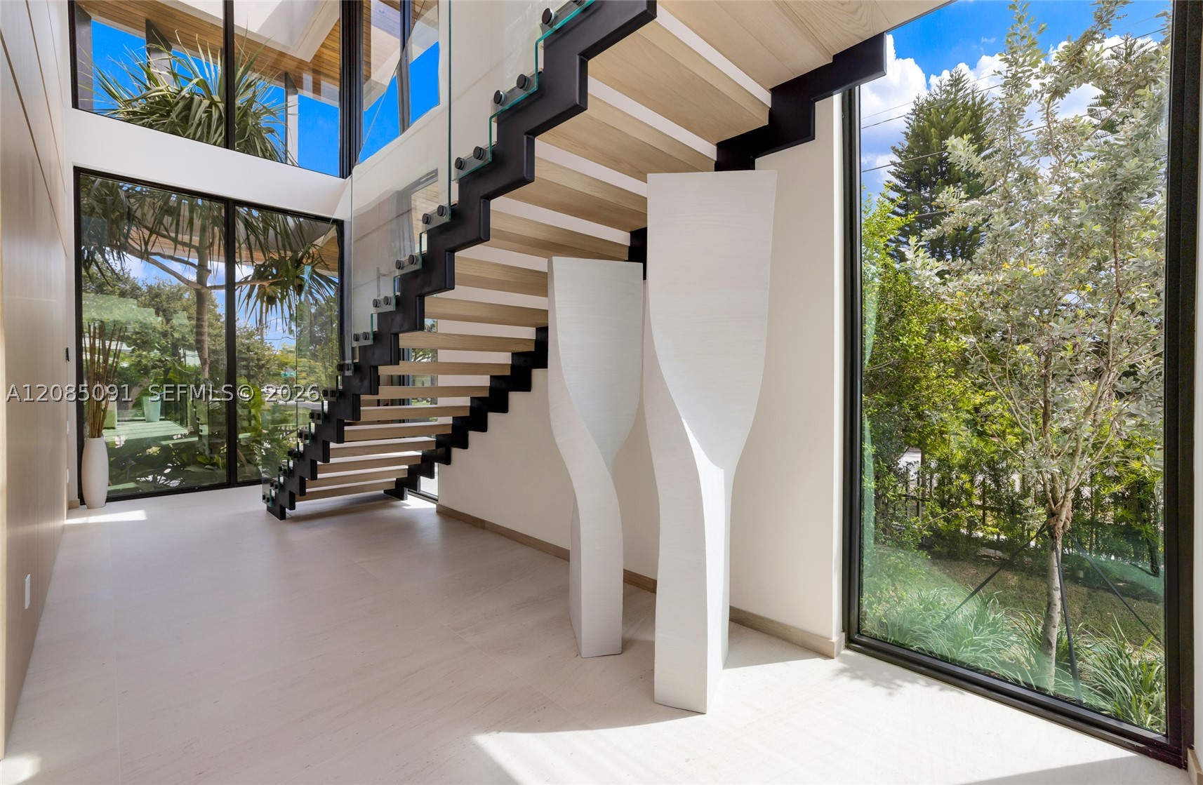 4940 Cherokee Ave Miami Beach, FL 33140