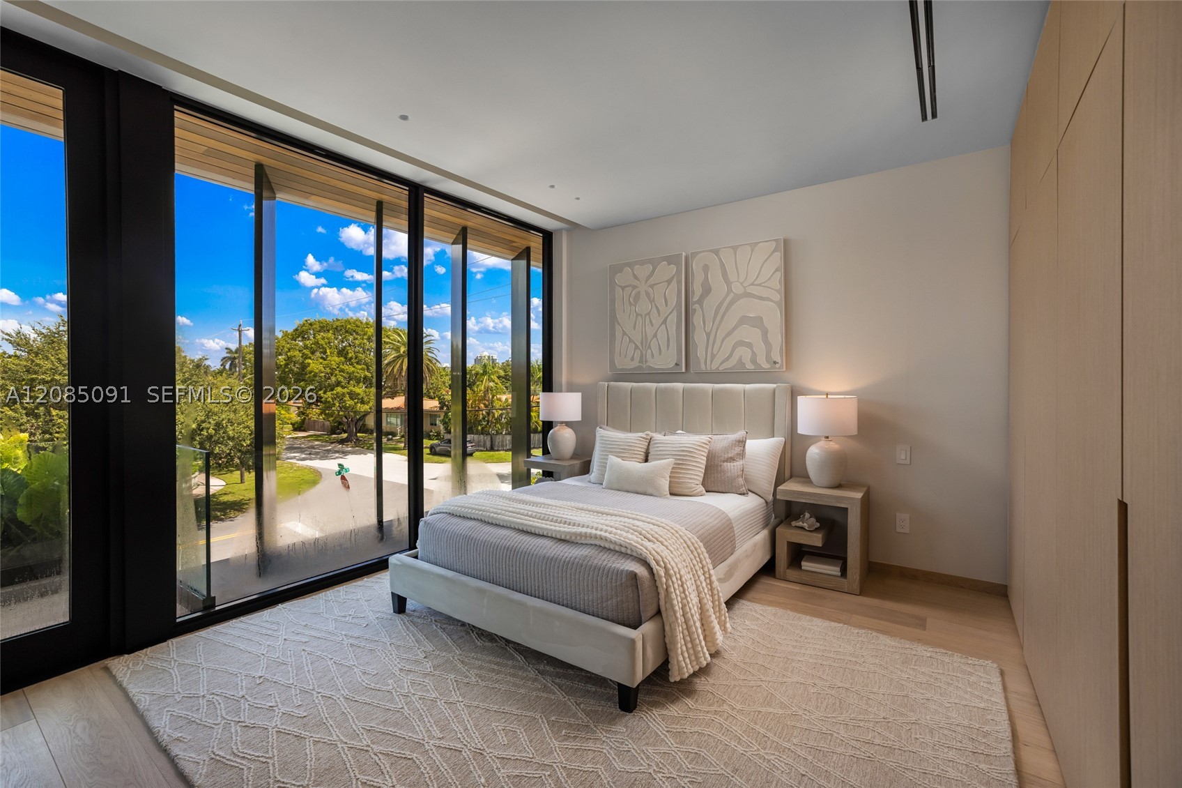 4940 Cherokee Ave Miami Beach, FL 33140