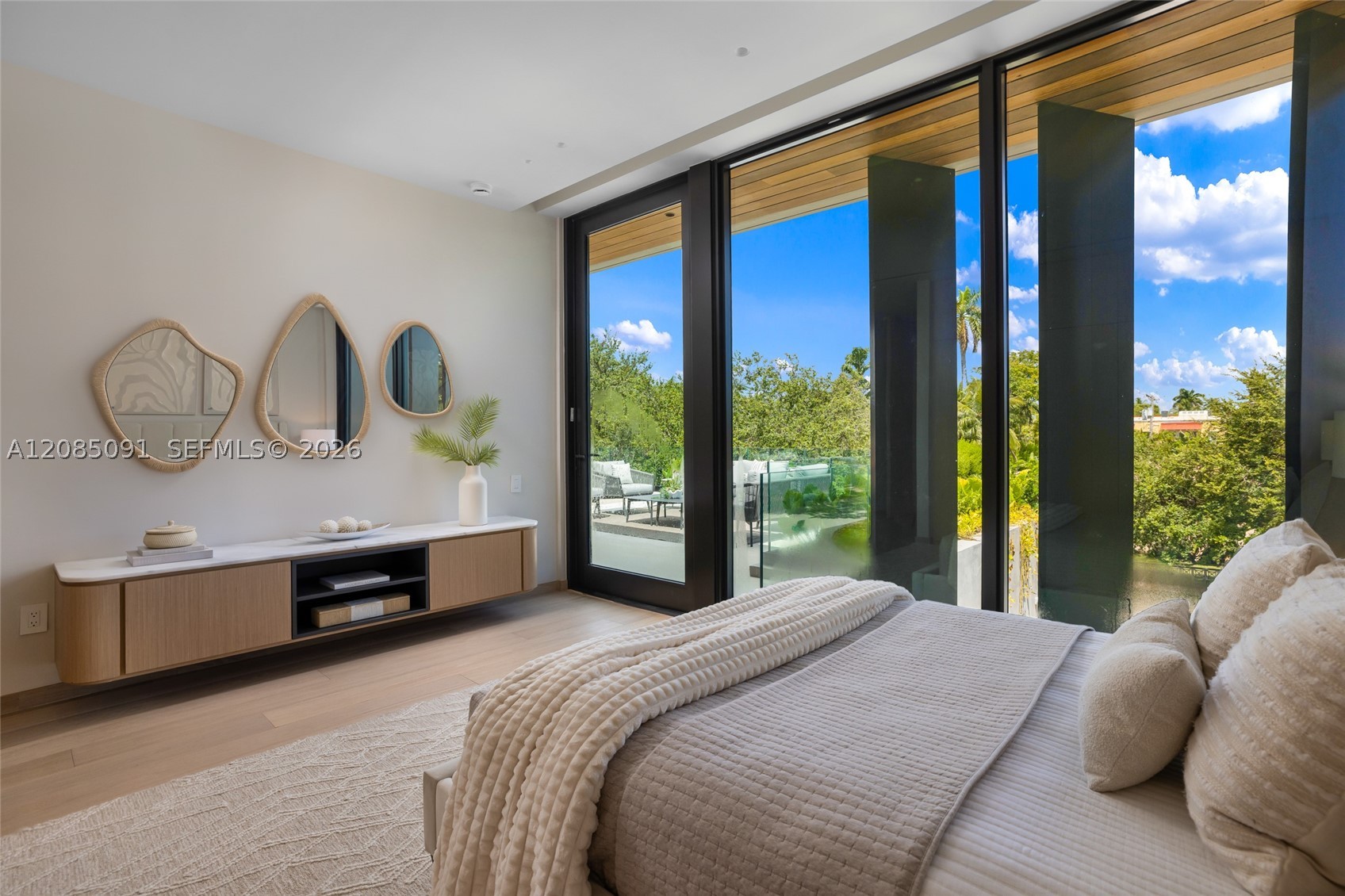 4940 Cherokee Ave Miami Beach, FL 33140