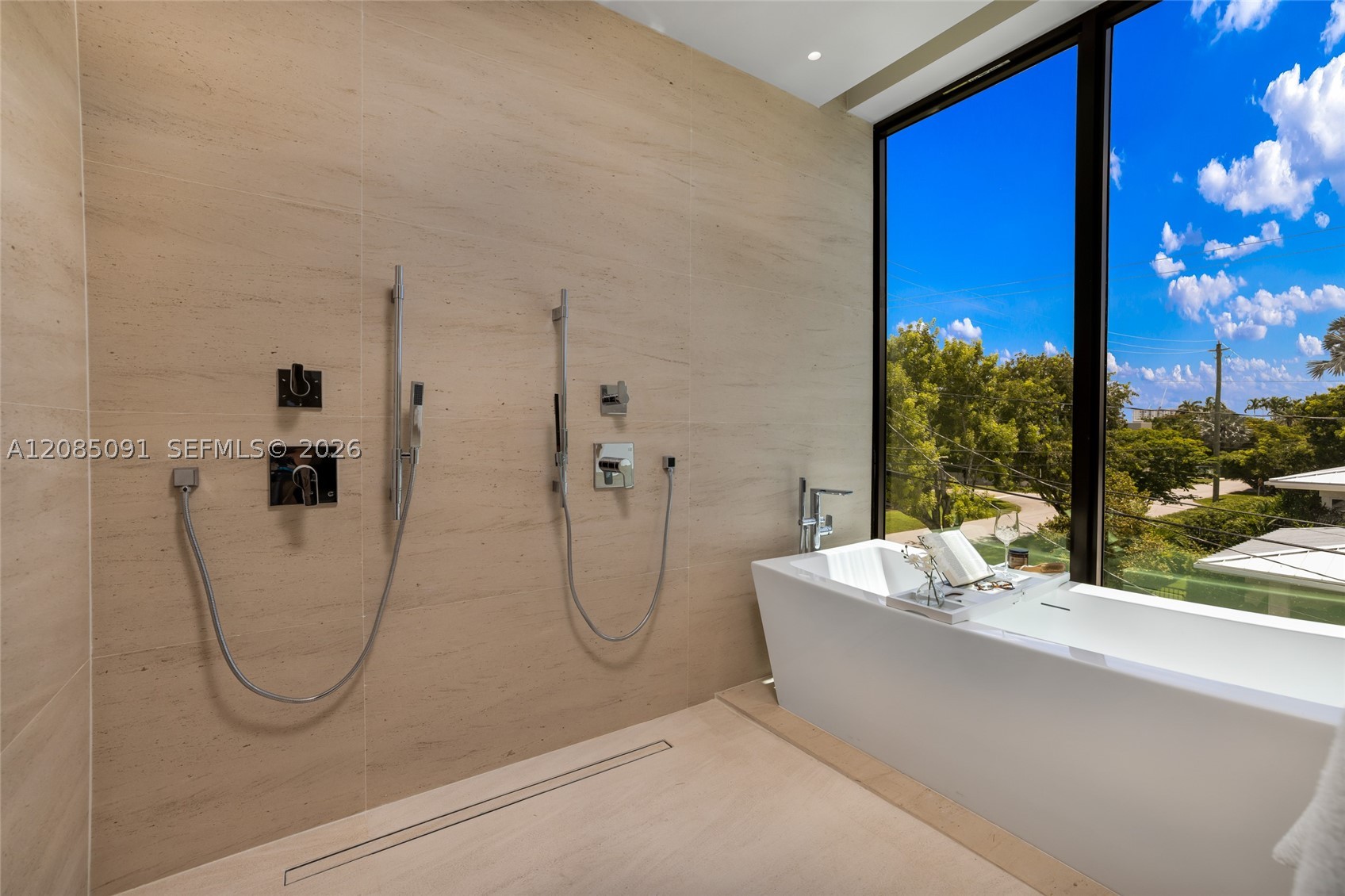 4940 Cherokee Ave Miami Beach, FL 33140