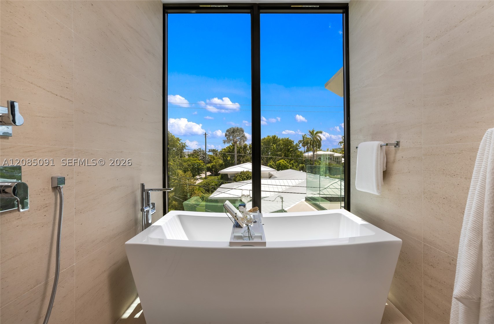 4940 Cherokee Ave Miami Beach, FL 33140