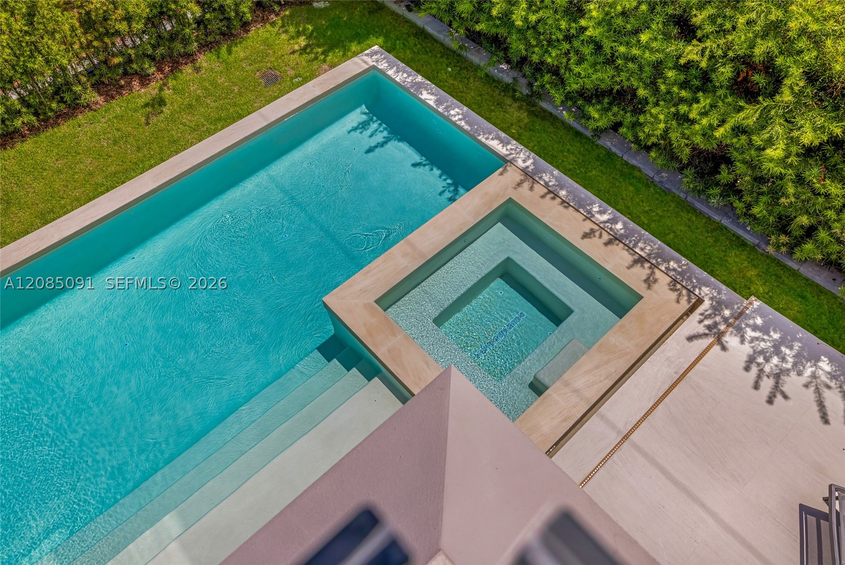 4940 Cherokee Ave Miami Beach, FL 33140