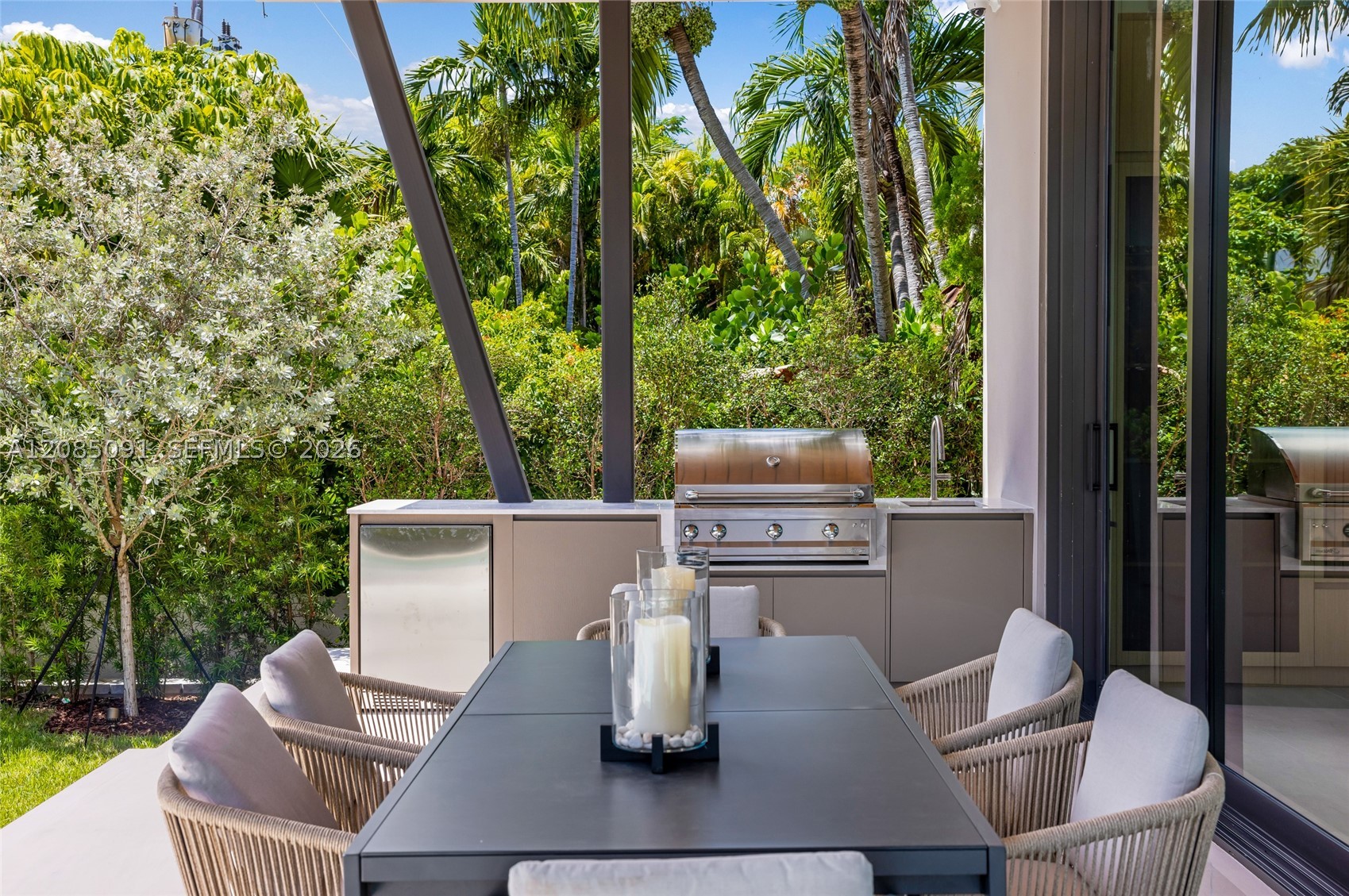 4940 Cherokee Ave Miami Beach, FL 33140