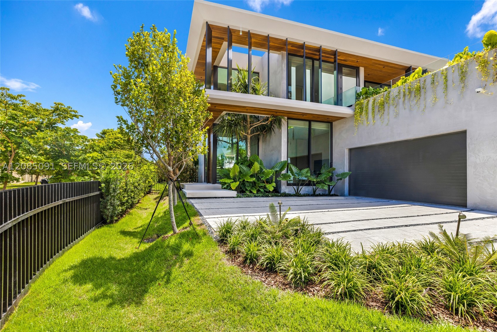 4940 Cherokee Ave Miami Beach, FL 33140