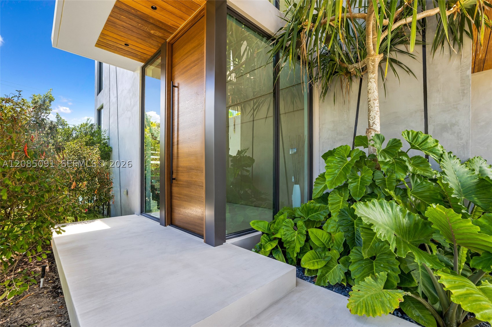 4940 Cherokee Ave Miami Beach, FL 33140