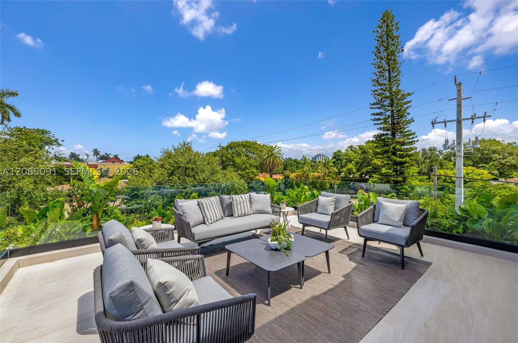 4940 Cherokee Ave Miami Beach, FL 33140
