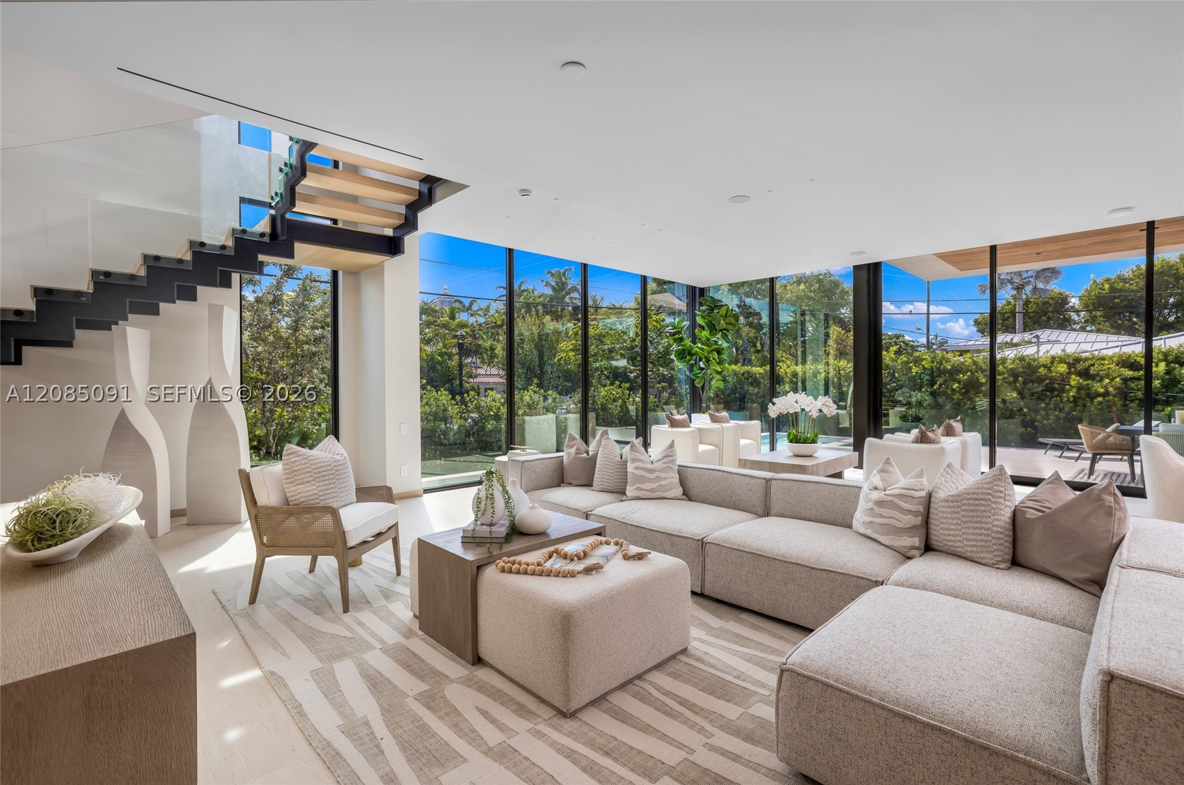 4940 Cherokee Ave Miami Beach, FL 33140