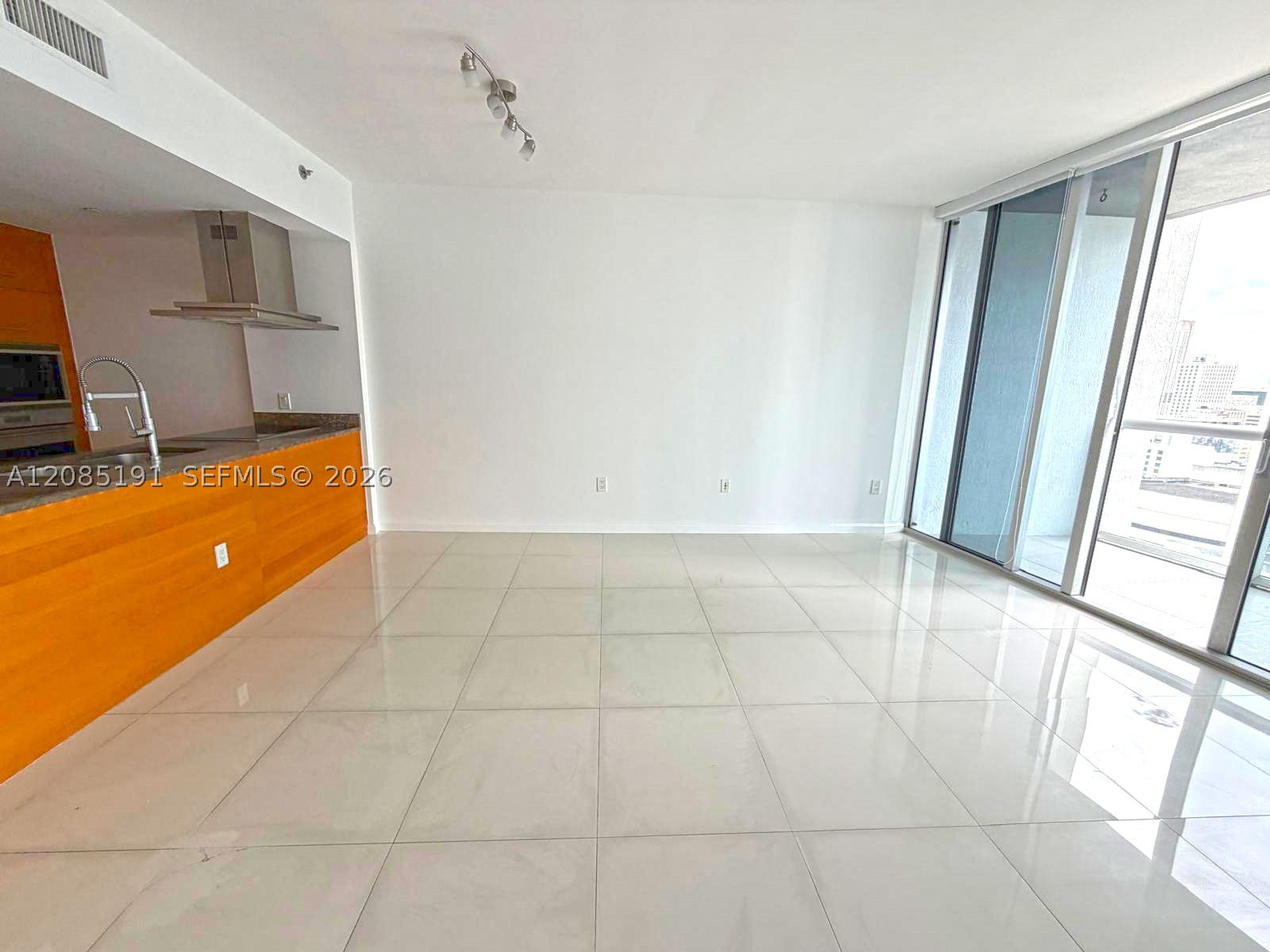 image Icon Brickell7